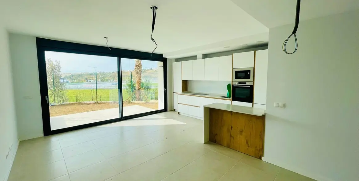 Sale of penthouse in Estepona 4