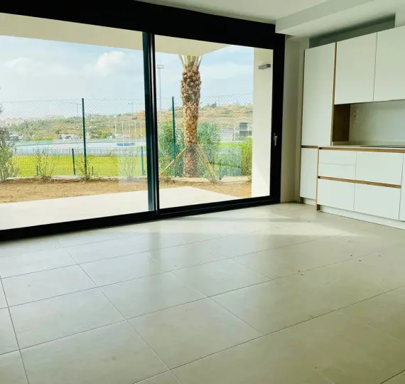 Sale of penthouse in Estepona