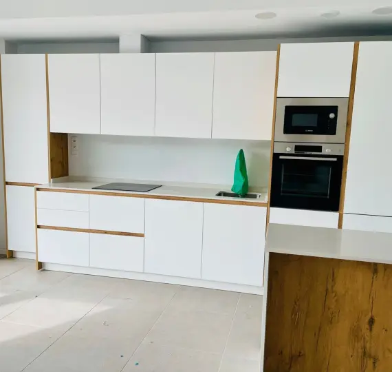 Sale of penthouse in Estepona