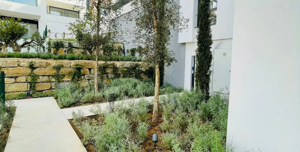 Sale of penthouse in Estepona 20