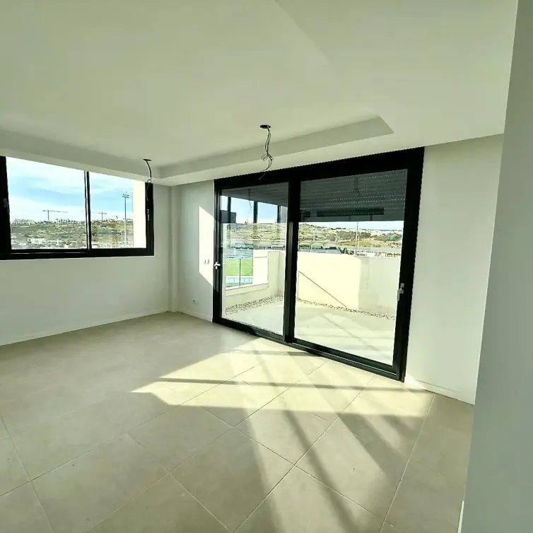 Sale of penthouse in Estepona