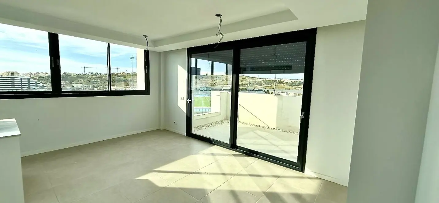 Sale of penthouse in Estepona 2