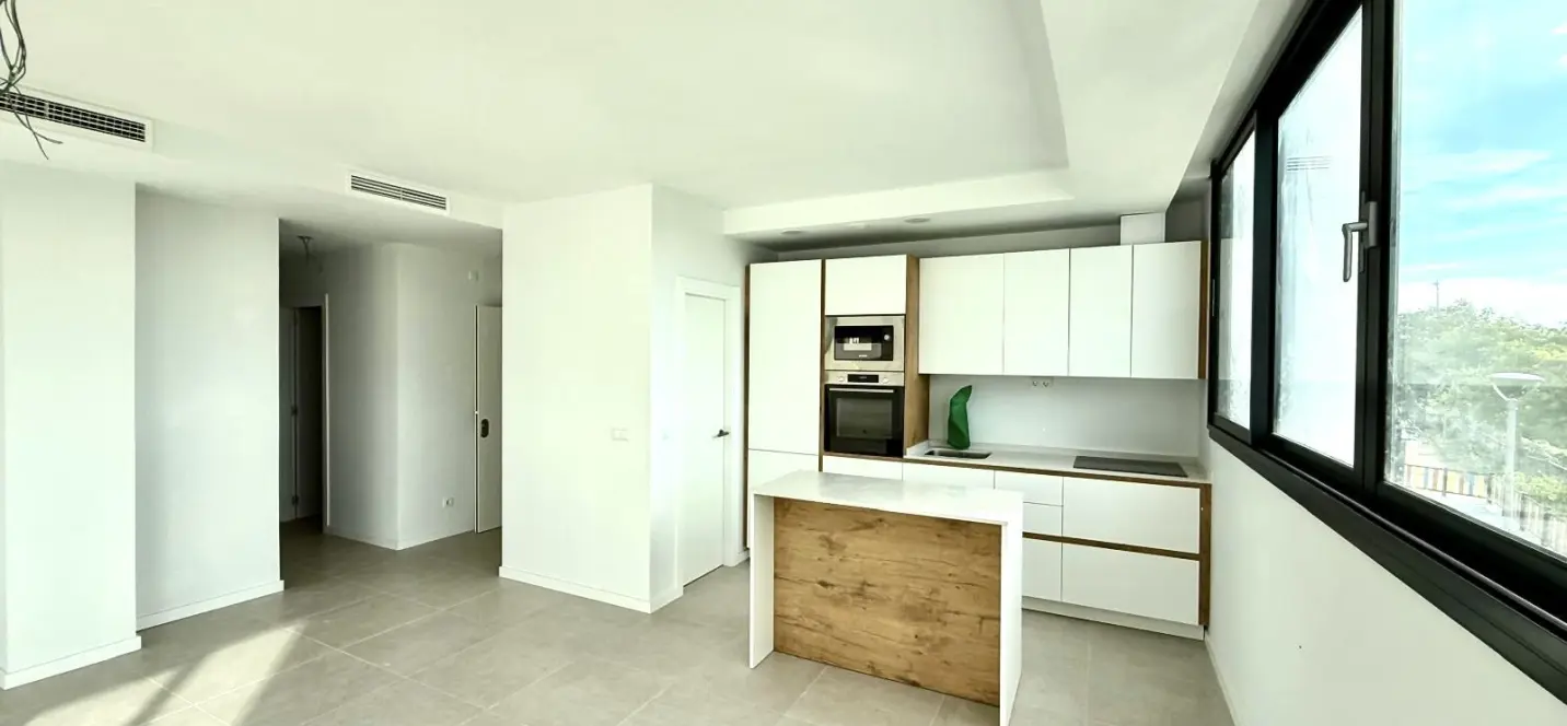 Sale of penthouse in Estepona 4