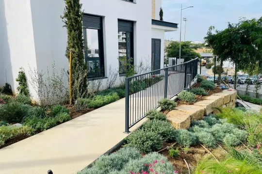 Image 19 thumb