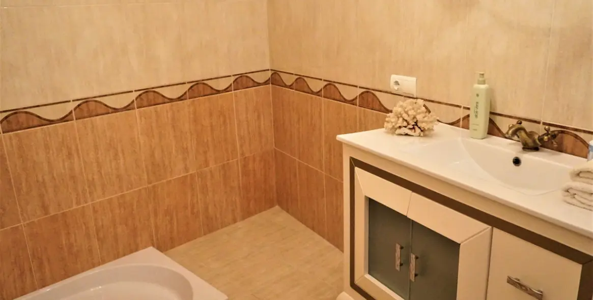 Sale of detached villa in Vélez-Málaga 26