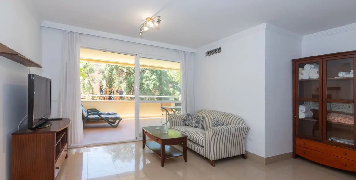 Продажа апартаментов на среднем этаже в Elviria 4