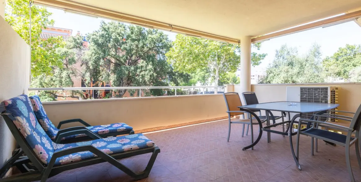 Продажа апартаментов на среднем этаже в Elviria 16