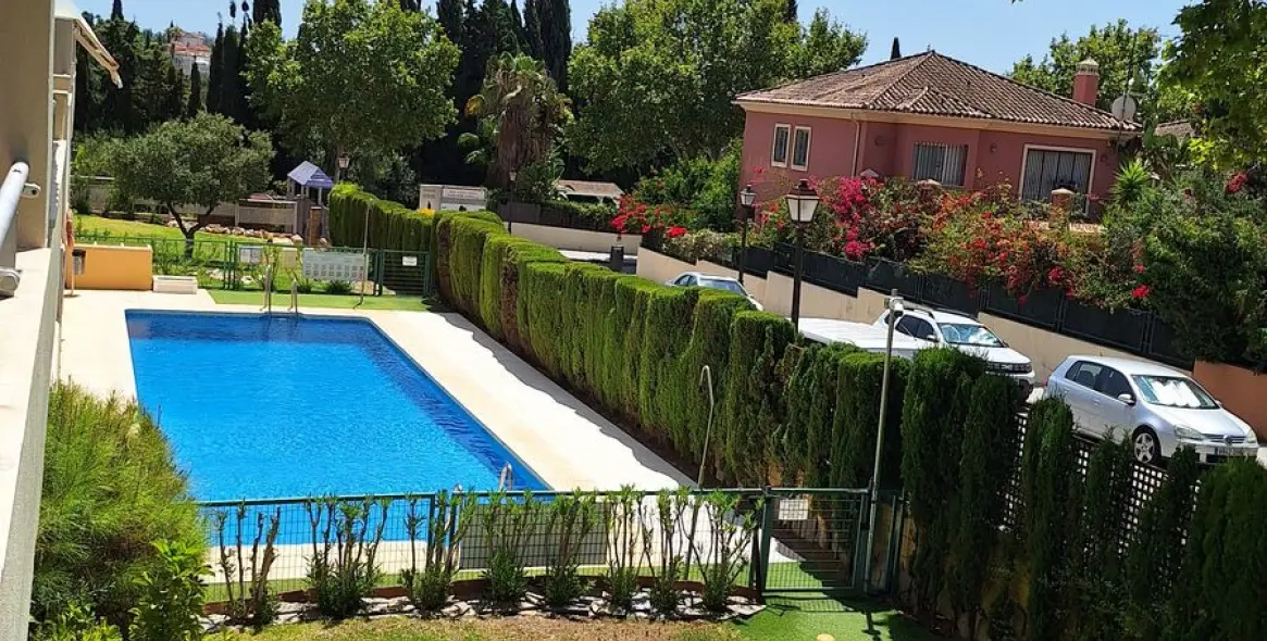 Продажа апартаментов на среднем этаже в Elviria 19