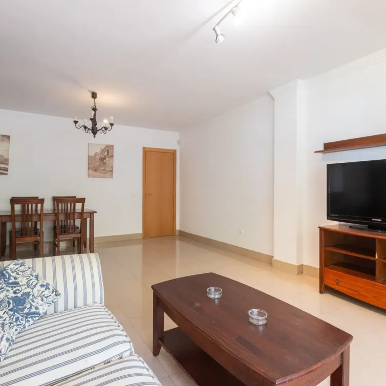 Venta de apartamento en planta media en Elviria