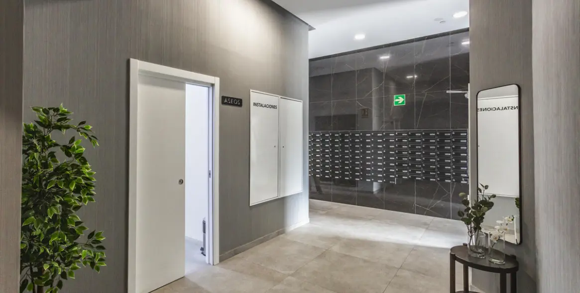 Sale of middle floor apartment in Málaga Centro 8