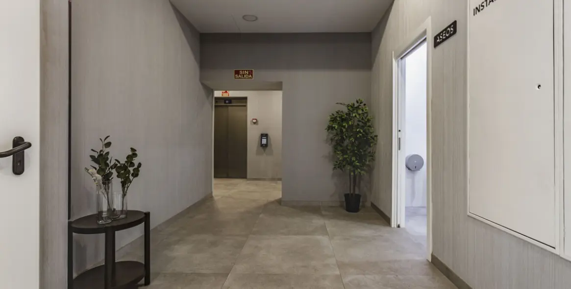 Sale of middle floor apartment in Málaga Centro 9