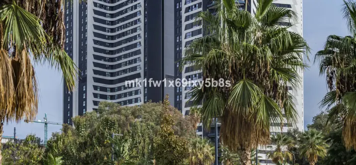 Продажа апартаментов на среднем этаже в Málaga Centro 0