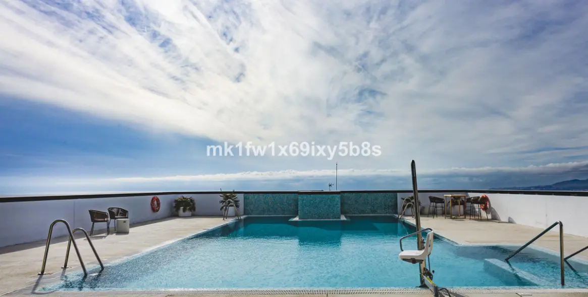 Продажа апартаментов на среднем этаже в Málaga Centro 4