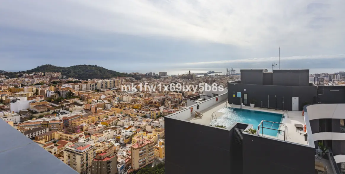 Продажа апартаментов на среднем этаже в Málaga Centro 6