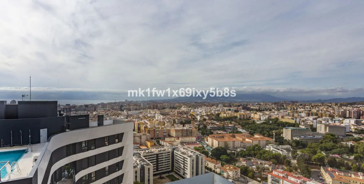 Продажа апартаментов на среднем этаже в Málaga Centro 7