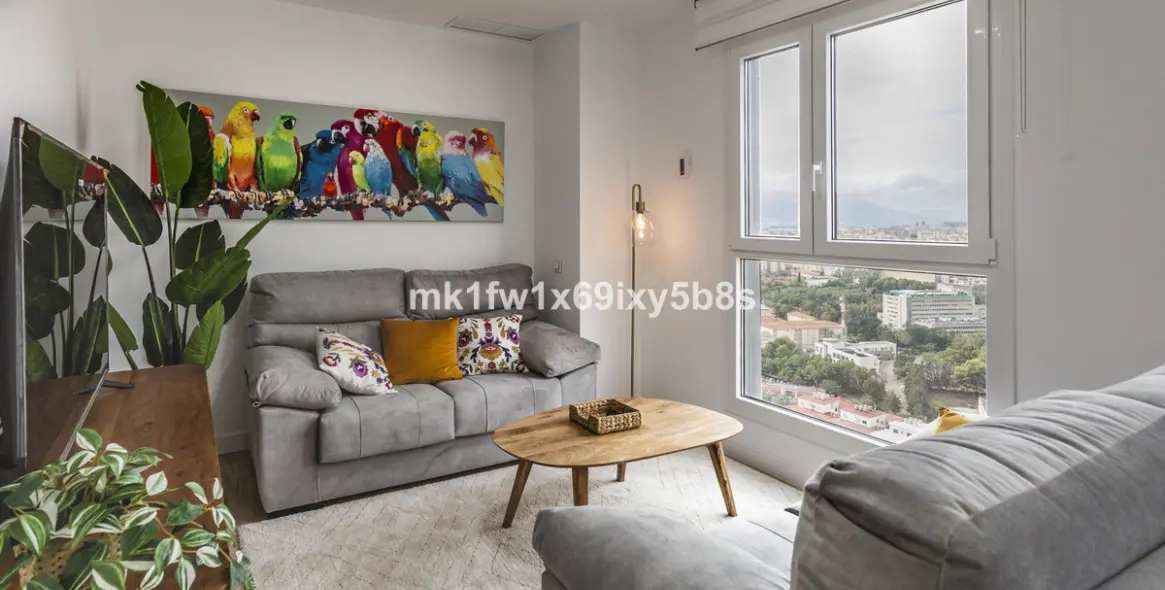 Продажа апартаментов на среднем этаже в Málaga Centro 17