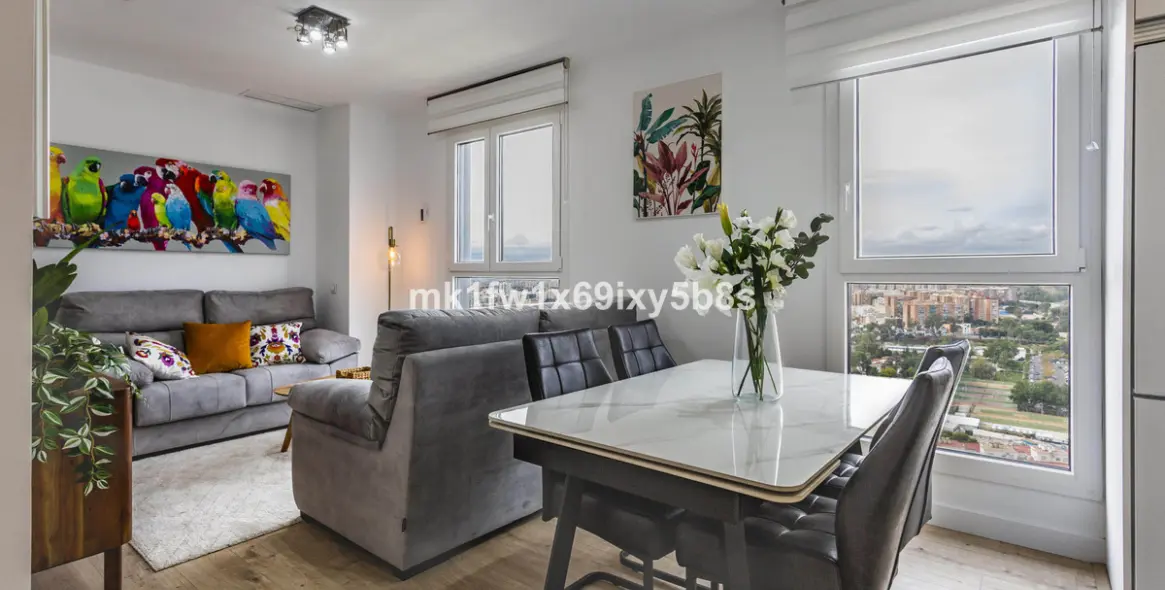 Продажа апартаментов на среднем этаже в Málaga Centro 18