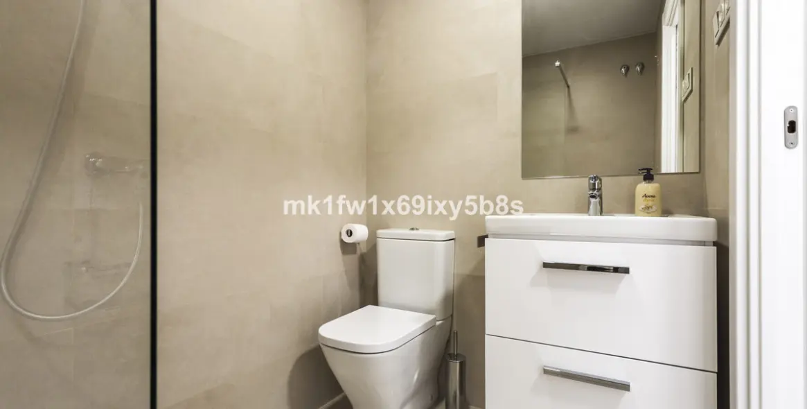 Продажа апартаментов на среднем этаже в Málaga Centro 29