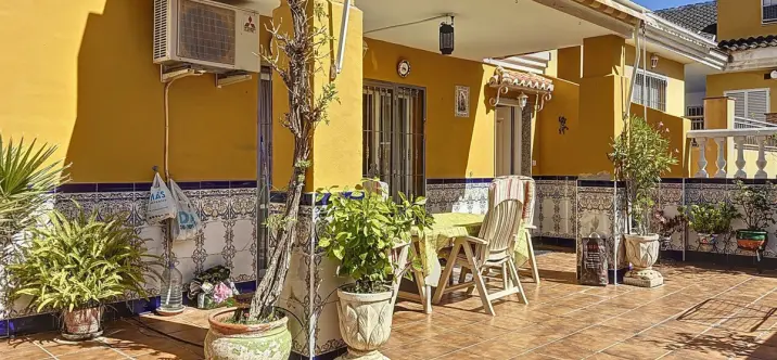 Sale of semi-detached house in Torre del Mar 0