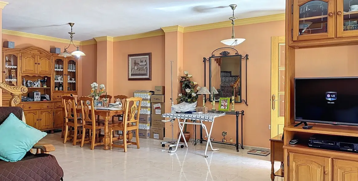 Sale of semi-detached house in Torre del Mar 12