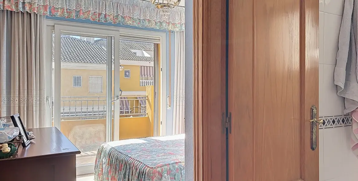 Sale of semi-detached house in Torre del Mar 27