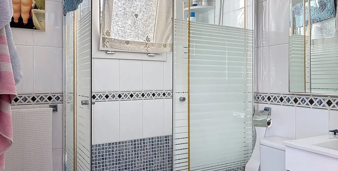 Sale of semi-detached house in Torre del Mar 33