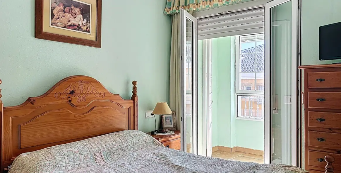 Sale of semi-detached house in Torre del Mar 34