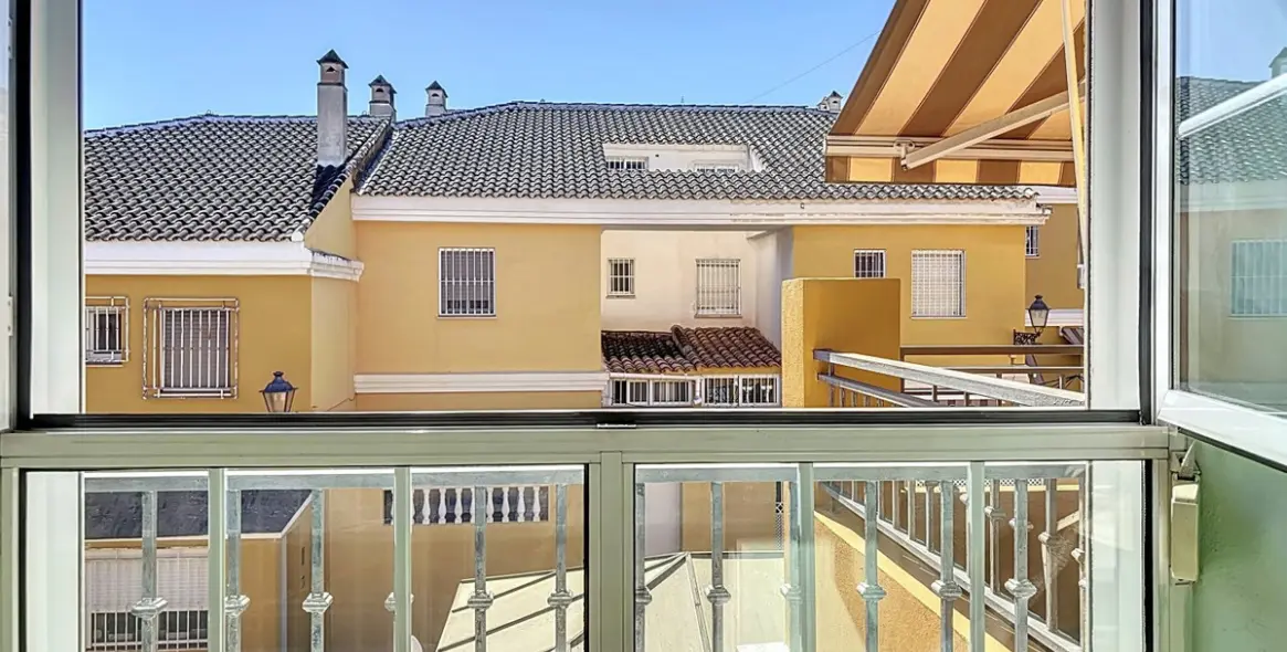 Sale of semi-detached house in Torre del Mar 37