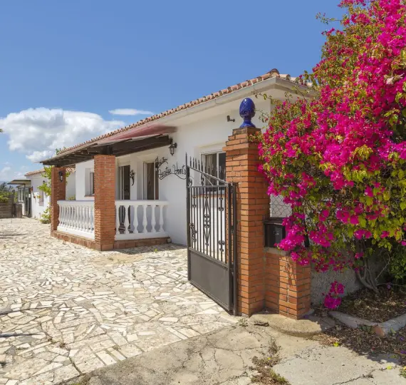 Sale of finca - cortijo in Pizarra