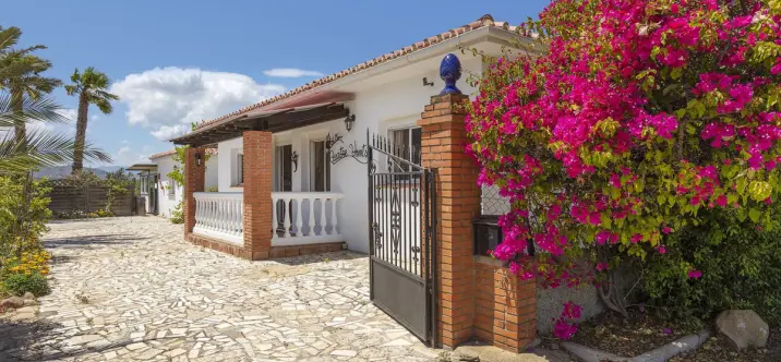 Sale of finca - cortijo in Pizarra 1