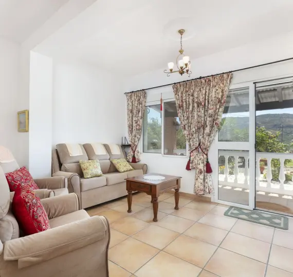 Sale of finca - cortijo in Pizarra