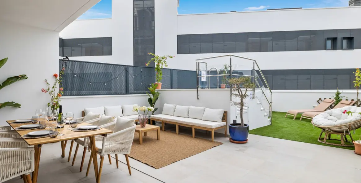 Sale of middle floor apartment in Estepona 4