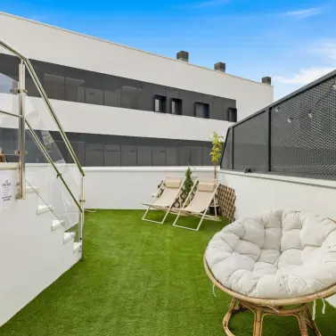 Sale of middle floor apartment in Estepona