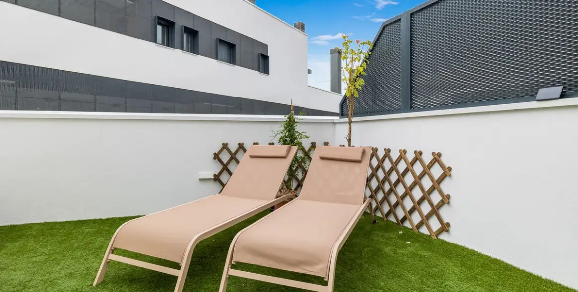 Sale of middle floor apartment in Estepona 11