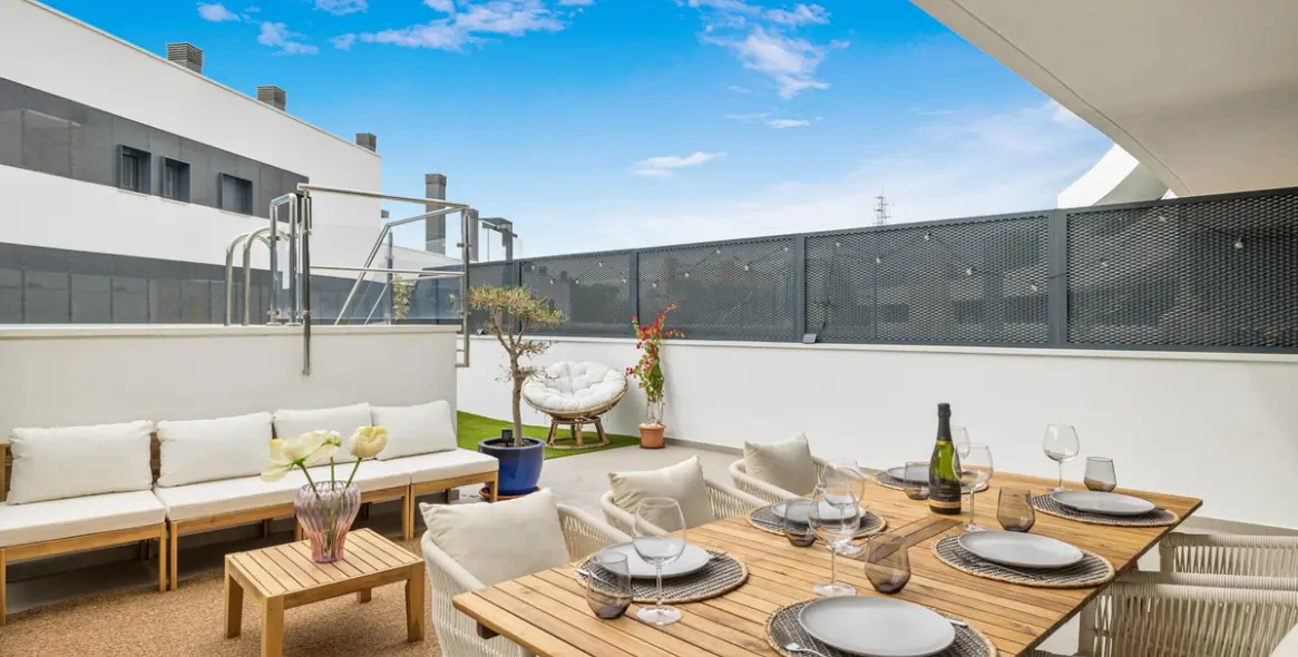 Sale of middle floor apartment in Estepona 15