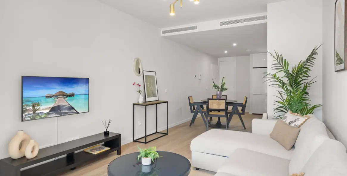 Sale of middle floor apartment in Estepona 17