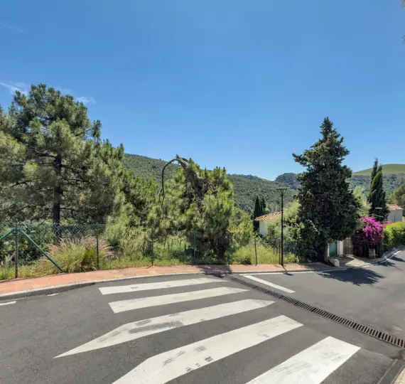 Продажа  жилого участка в Benahavís