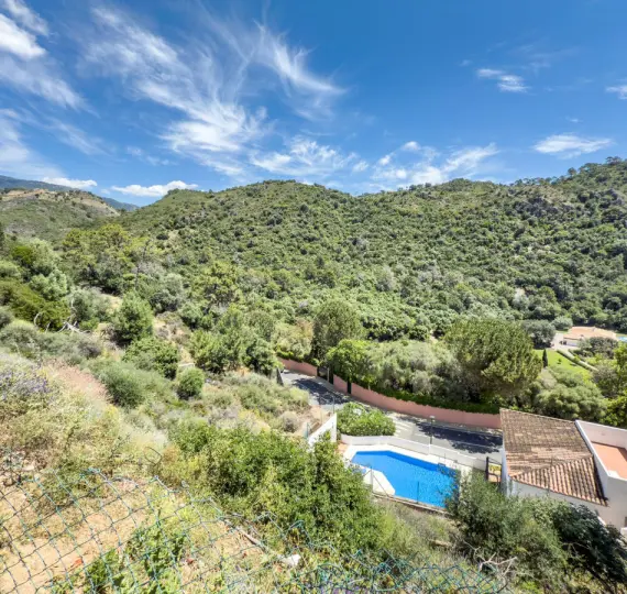 Продажа  жилого участка в Benahavís