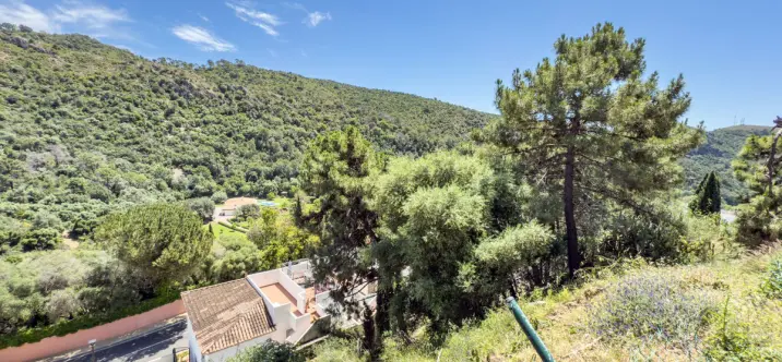 Продажа  жилого участка в Benahavís 3