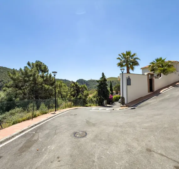 Продажа  жилого участка в Benahavís