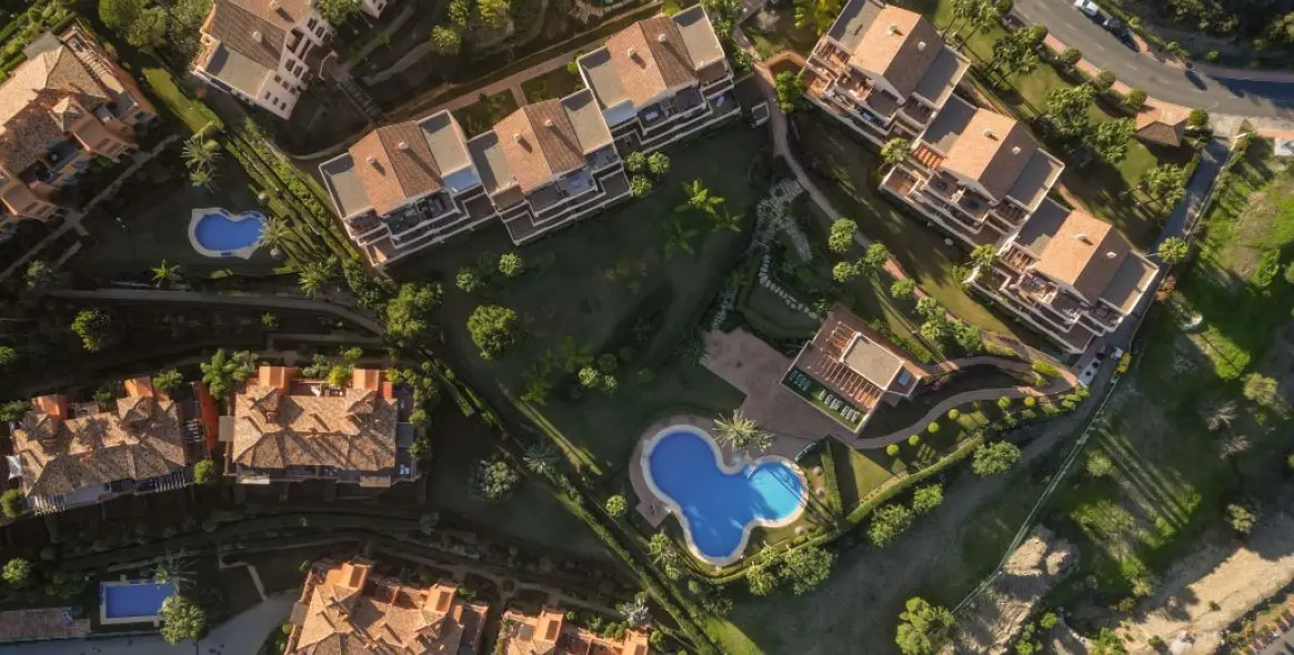 Sale of ground floor apartment in Benahavís 3