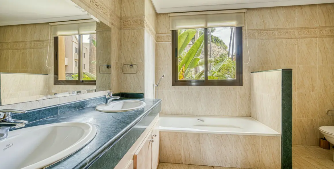 Продажа апартаментов на первом этаже в Benahavís 21