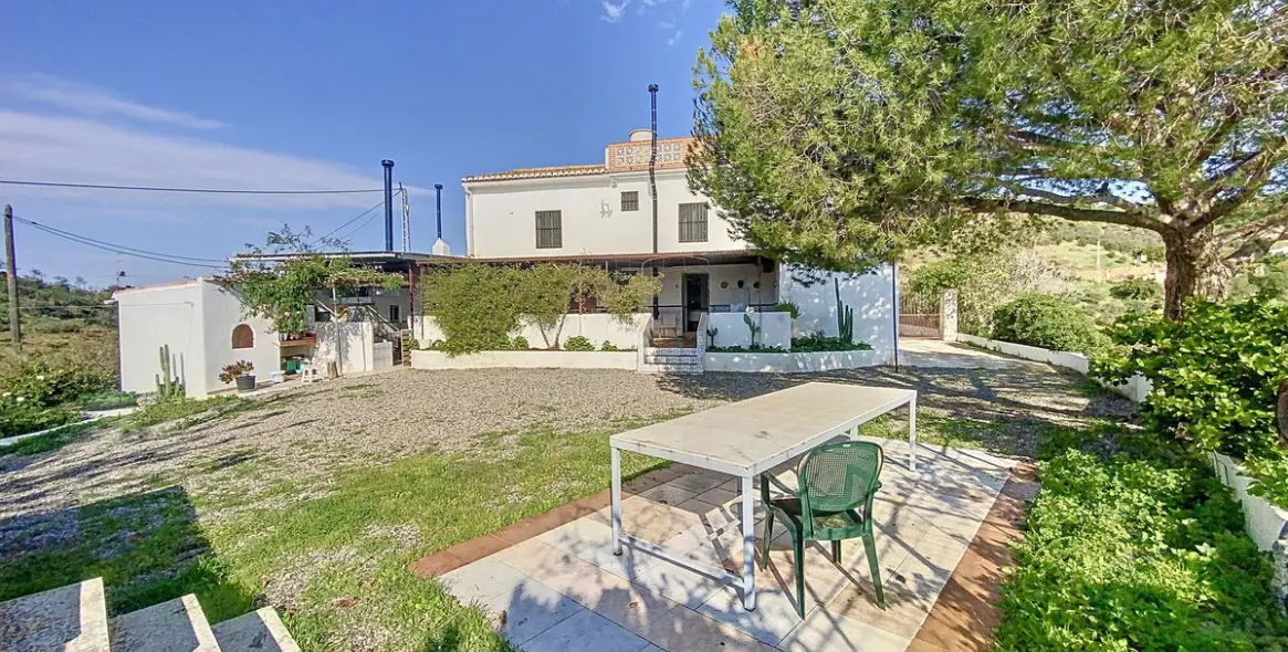 Продажа финки в Pizarra 12