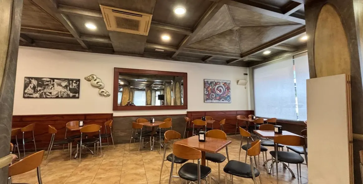 Venta de restaurante en Las Lagunas 4