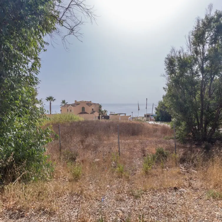 Sale of residential plot in Manilva