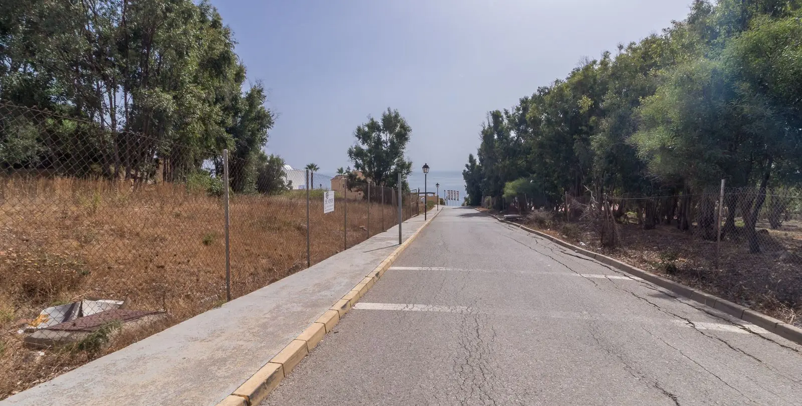 Sale of residential plot in Manilva 2