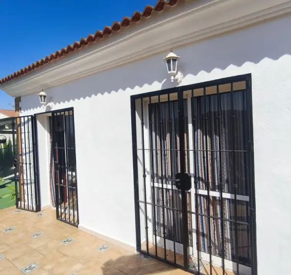 Sale of finca - cortijo in Monda
