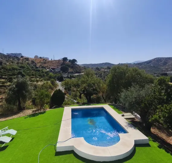 Sale of finca - cortijo in Monda