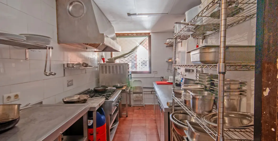 Продажа ресторана в Calahonda 27