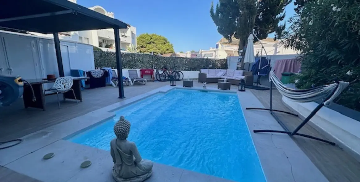 Продажа апартаментов на первом этаже в Estepona (район Estepona) 2